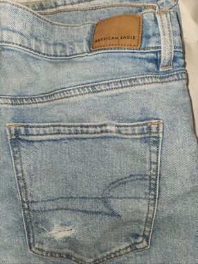 American Eagle Outfitters Light Wash High-Rise Women’s Jeans, Size 8